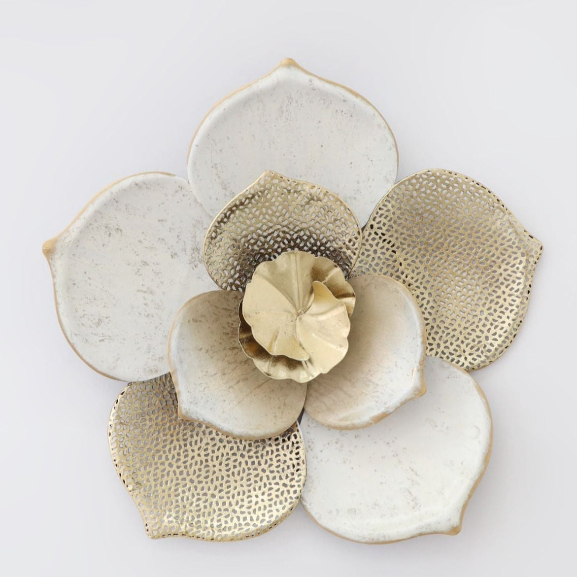 3 Sized Metal Flower Wall Decoration