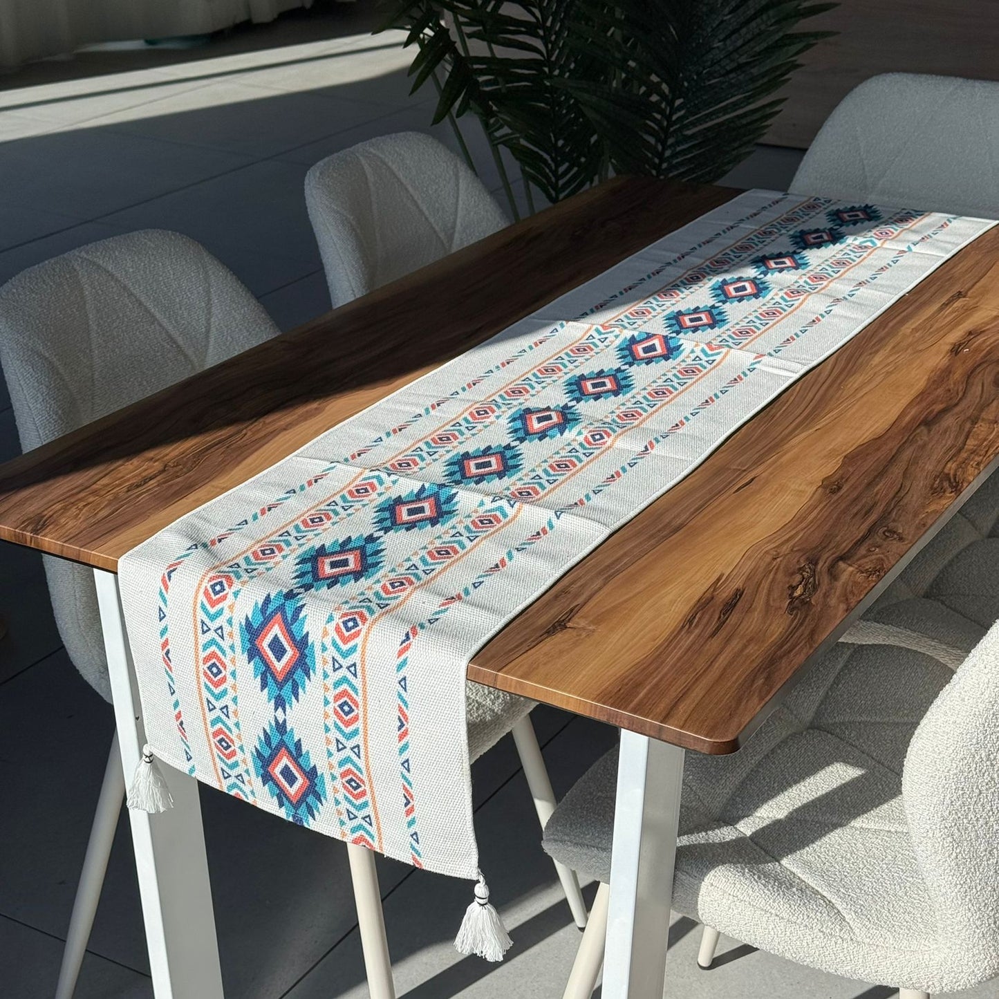 ٣٥ × ١٨٠سم ڕایەخی سەر مێزی دیکۆراتی شاهانە