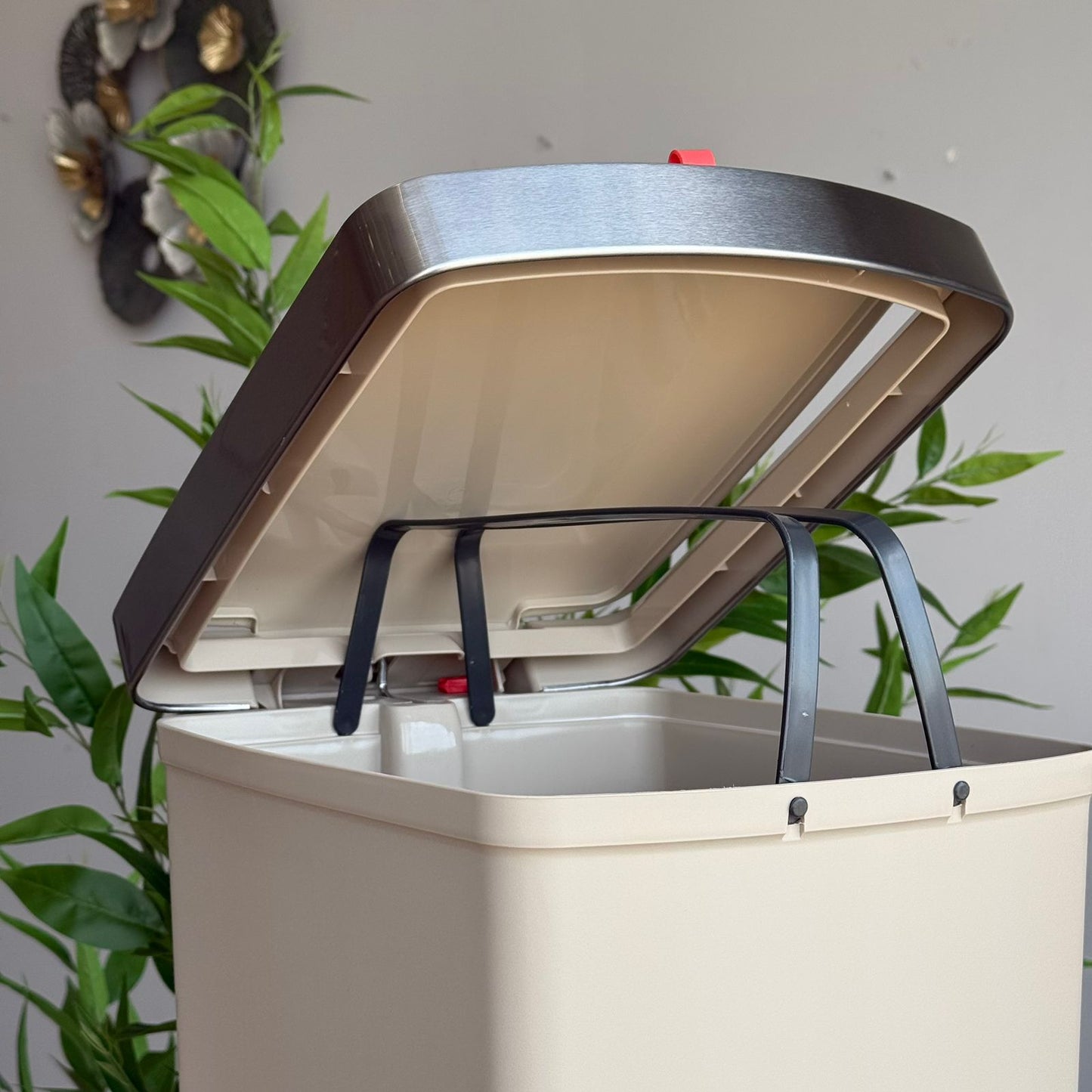 زبڵدانی ناوازە- بە تایە