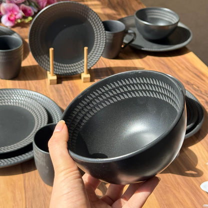 16-PCS Obsidian Luxe- Matte Black Dinnerware Set