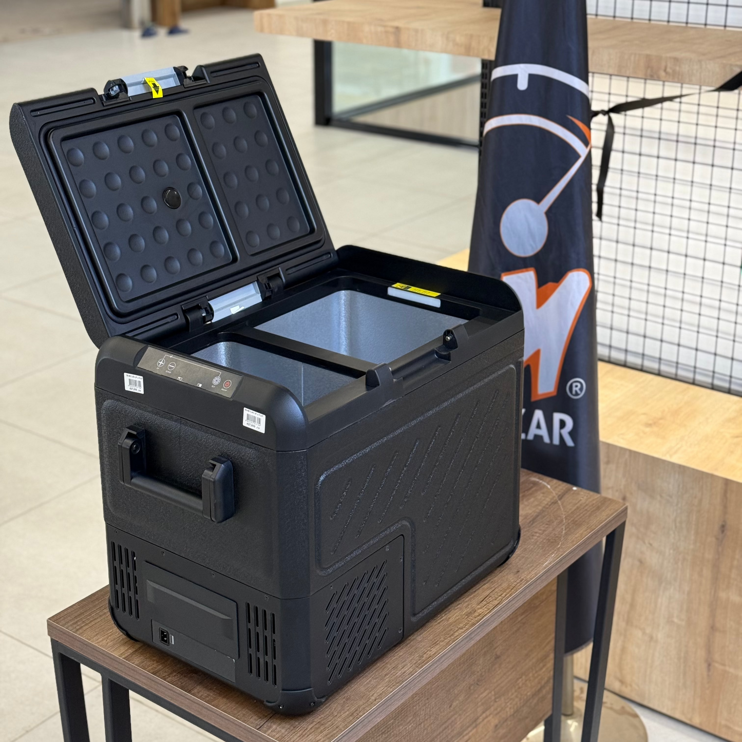 W-45 VIP Liter - Portable Car Black Cooler Box