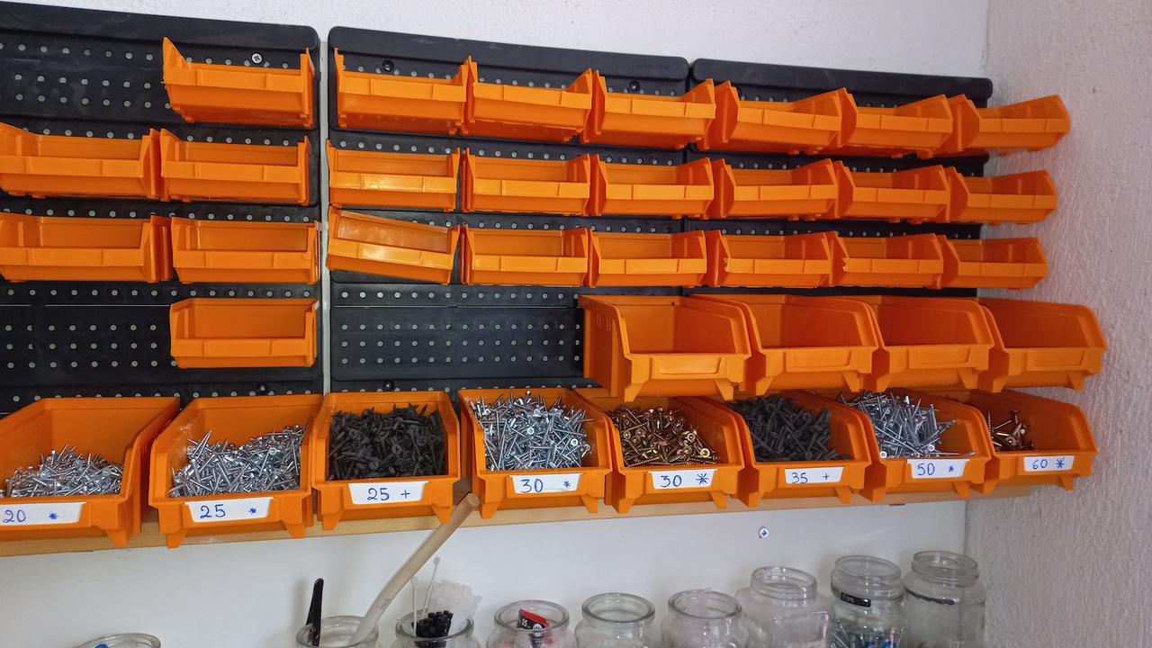 Small Tool Storage Rack 323