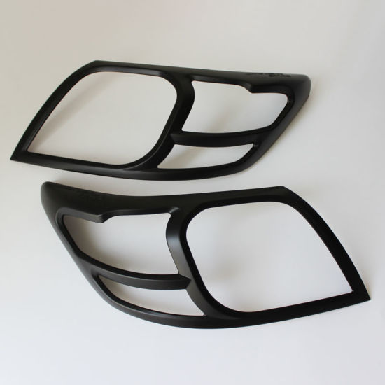 Toyota Hilux Eyelid Trim