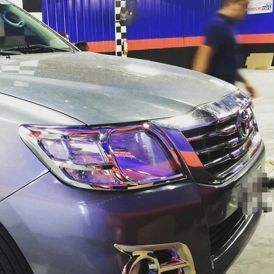 Toyota Hilux Eyelid Trim