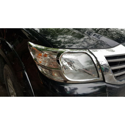 Toyota Hilux Eyelid Trim