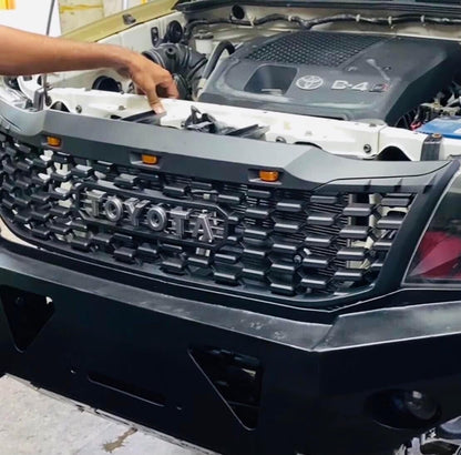 Toyota Hilux 2009 Front Grill