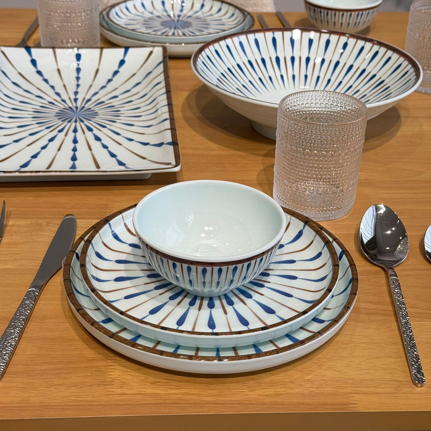 Modern Blue Pattern Dinnerware Set