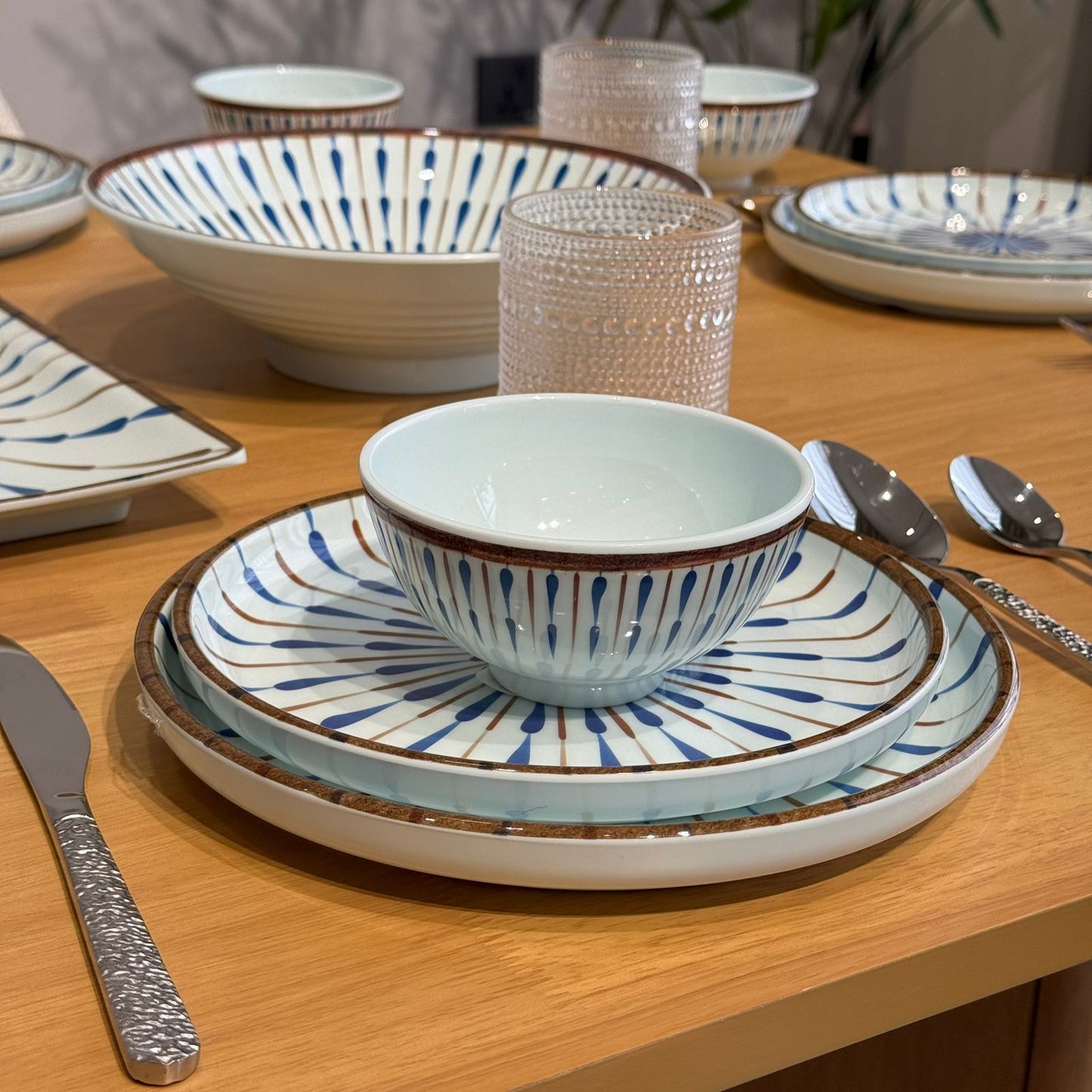 Modern Blue Pattern Dinnerware Set