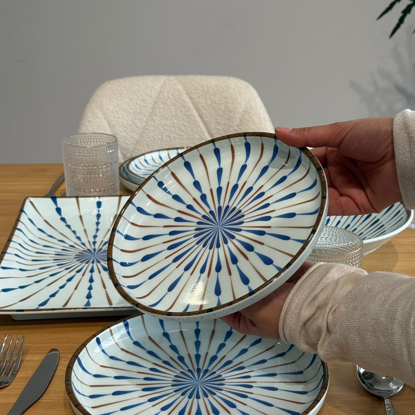 Modern Blue Pattern Dinnerware Set