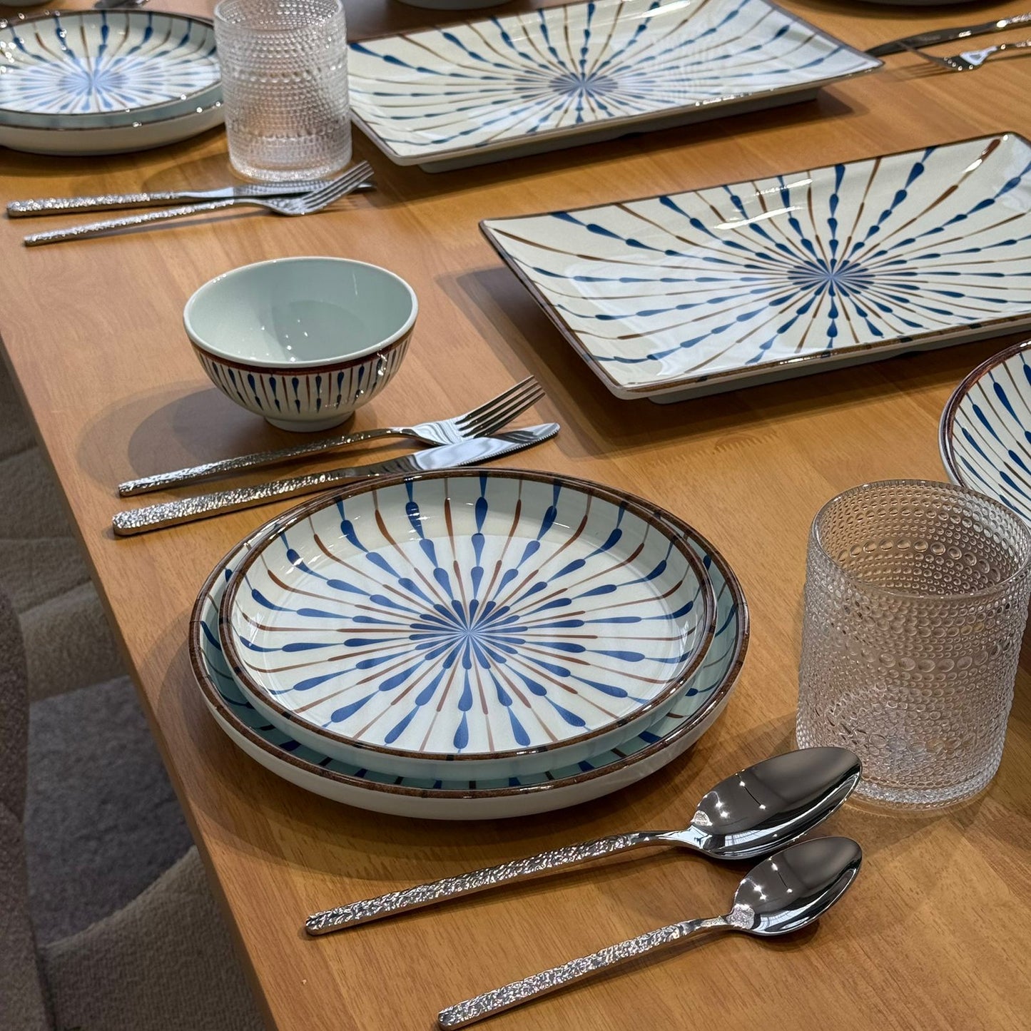 Modern Blue Pattern Dinnerware Set