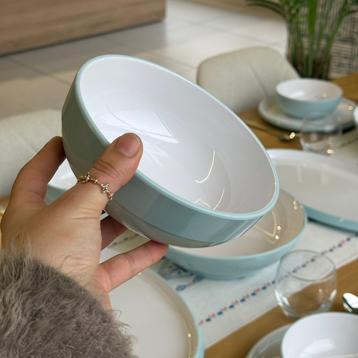 18 قطعة - طقم أواني طعام عصرية أنيقة