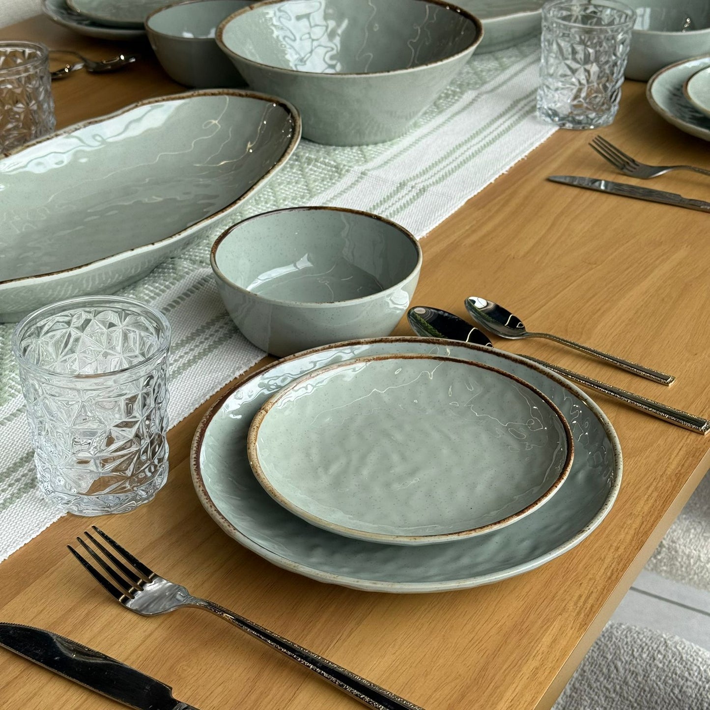 Luxury Elegant Dinnerware Set