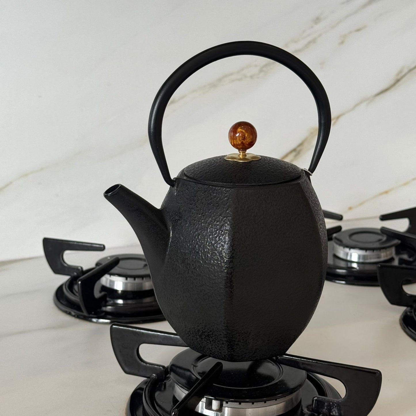 Elegant Stoneware Teapot with Stainless Steel Infuser