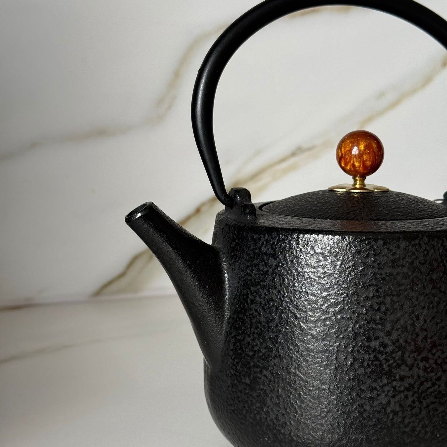 Elegant Stoneware Teapot with Stainless Steel Infuser