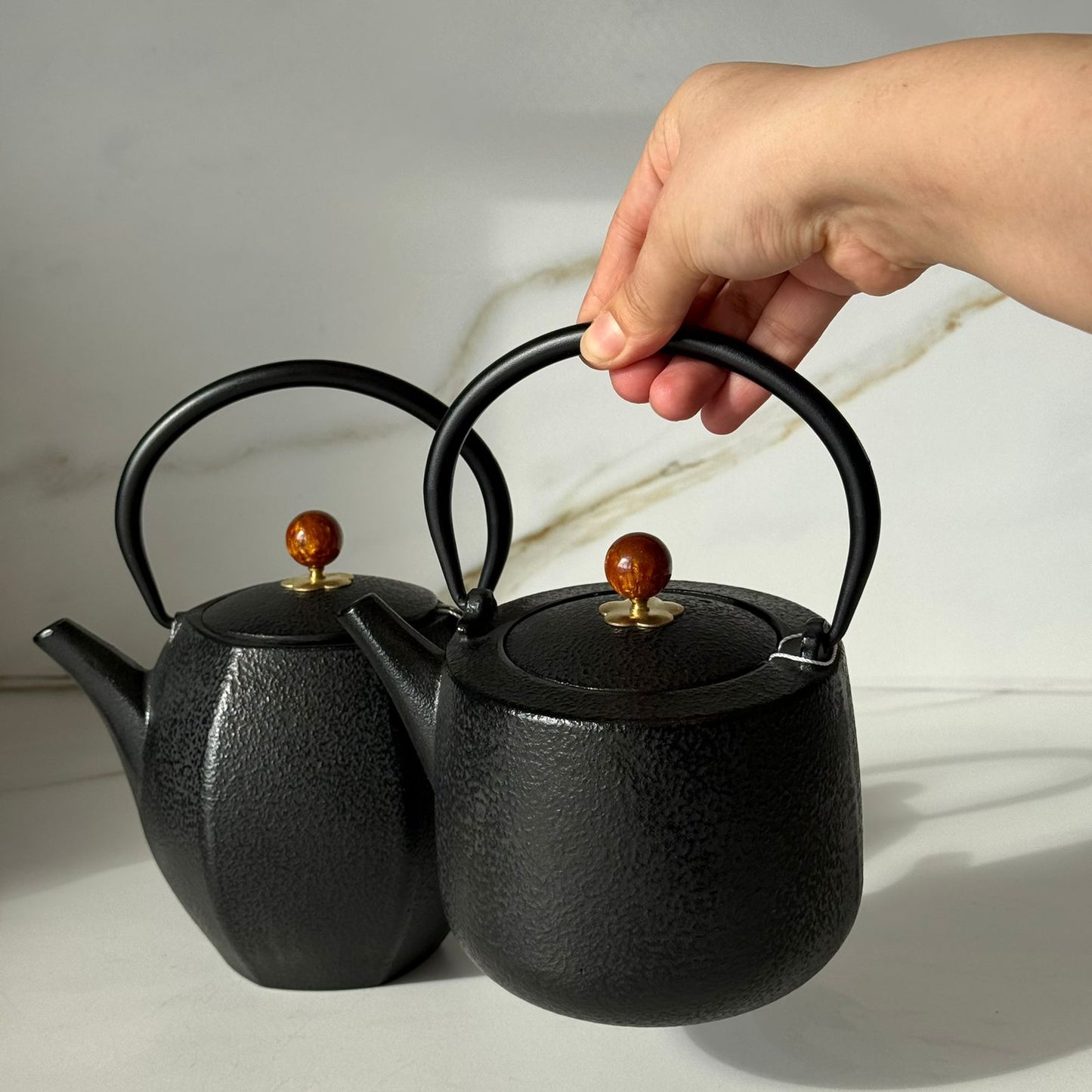 Elegant Stoneware Teapot with Stainless Steel Infuser