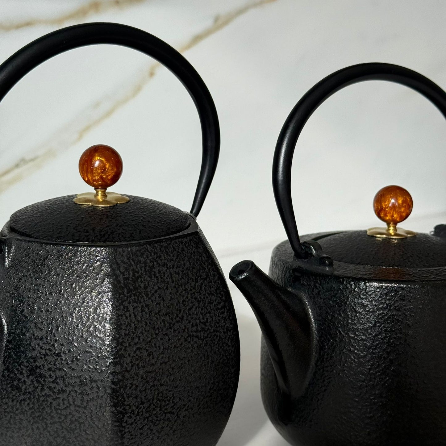 Elegant Stoneware Teapot with Stainless Steel Infuser