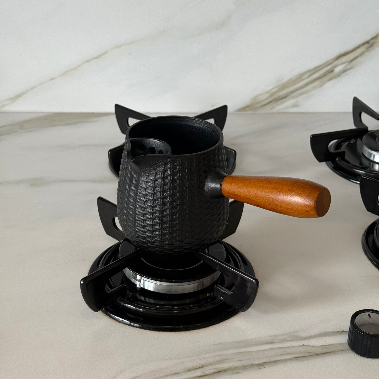 وعاء لتسخين الحليب والقهوة والشاي من الخزف الحجري