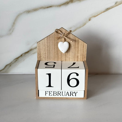 Wooden Perpetual Desk Calendar Block Set