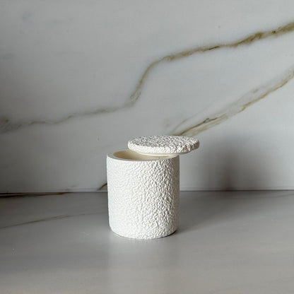 مجموعة شموع زخرفية بيضاء فاخرة