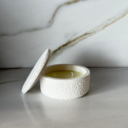 مجموعة شموع زخرفية بيضاء فاخرة