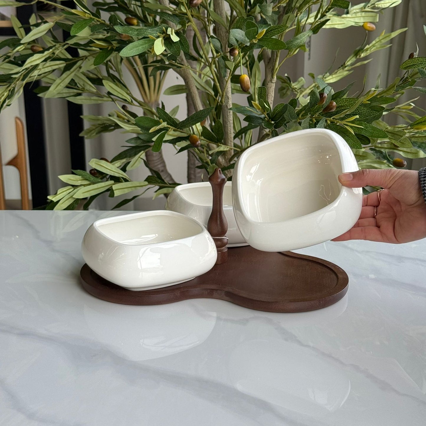 طقم أوعية تقديم سيراميك مكون من 3 قطع مع حامل خشبي
