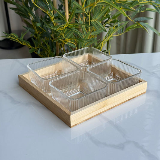 طقم أوعية تقديم مكونة من 4 قطع مع صينية تقديم خشبية