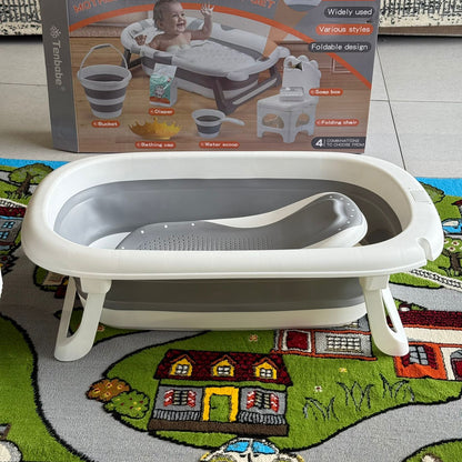 سێتی بانیۆی منداڵان کە دەتوانرێت بچەمێنرێتەوە لەگەڵ ئامێری جل شۆری بچووک و ئیکسسوارات
