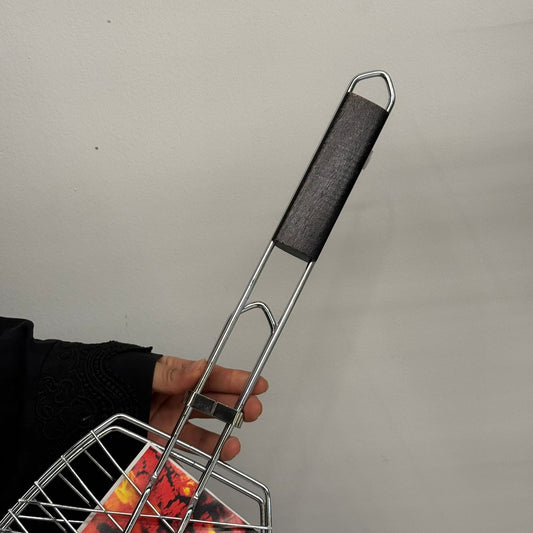 سەبەتەی برژاندنی هێلکەیی دوو لایەنی بە دەستەیەکی دار