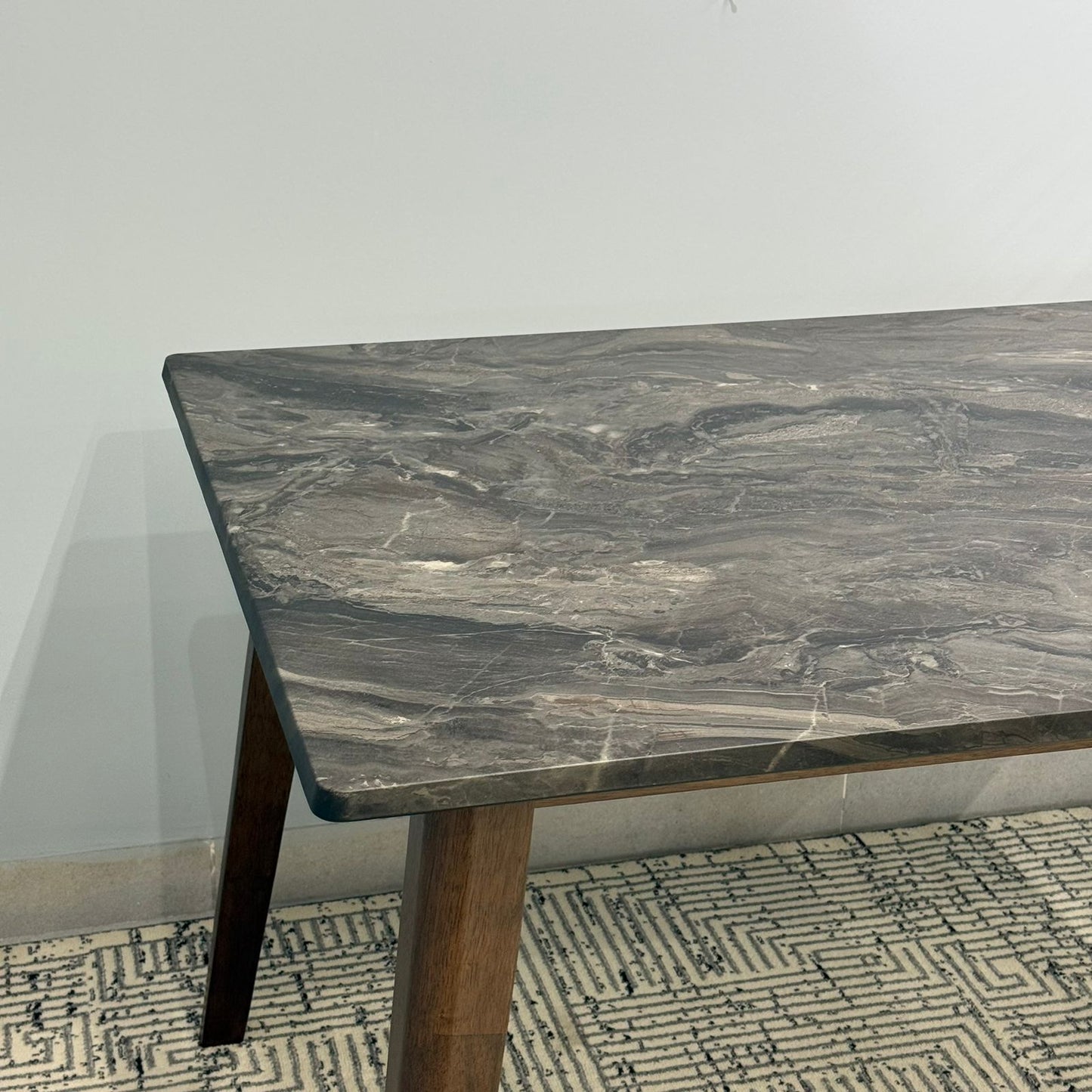 TROY PALADIN - L1600 - طاولة طعام خشبية حديثة