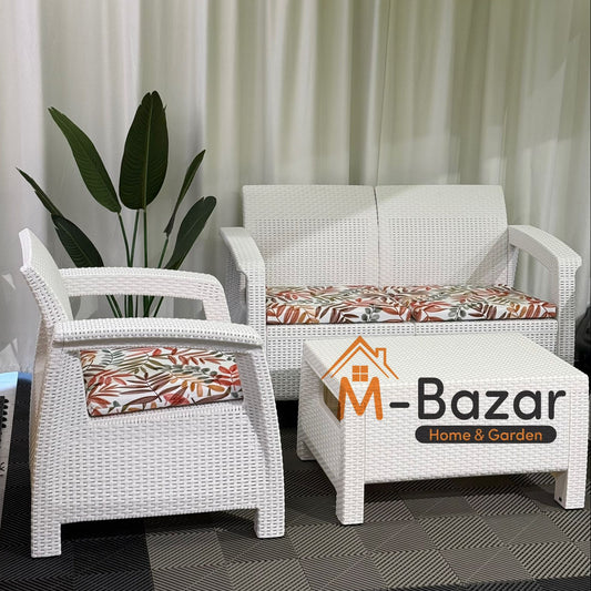 طقم جلوس للحديقة حديث - أبيض فاتح ووسادة زخرفية