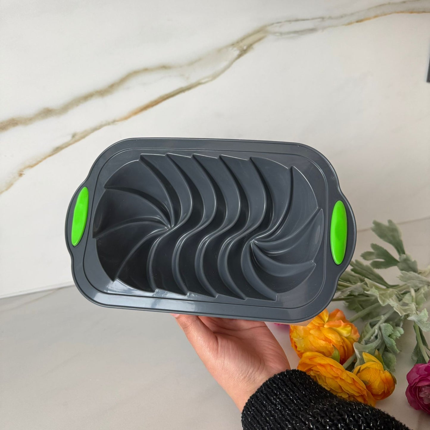 Non-Stick Silicone Loaf Cake Mold – Decorative Baking Pan (3 Designs)