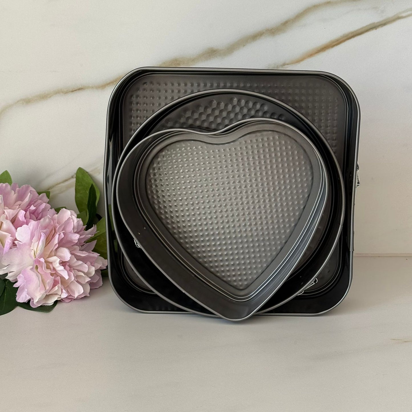 3-Pieces Non-Stick Springform Cake Pan Set – Heart, Round & Square Shapes