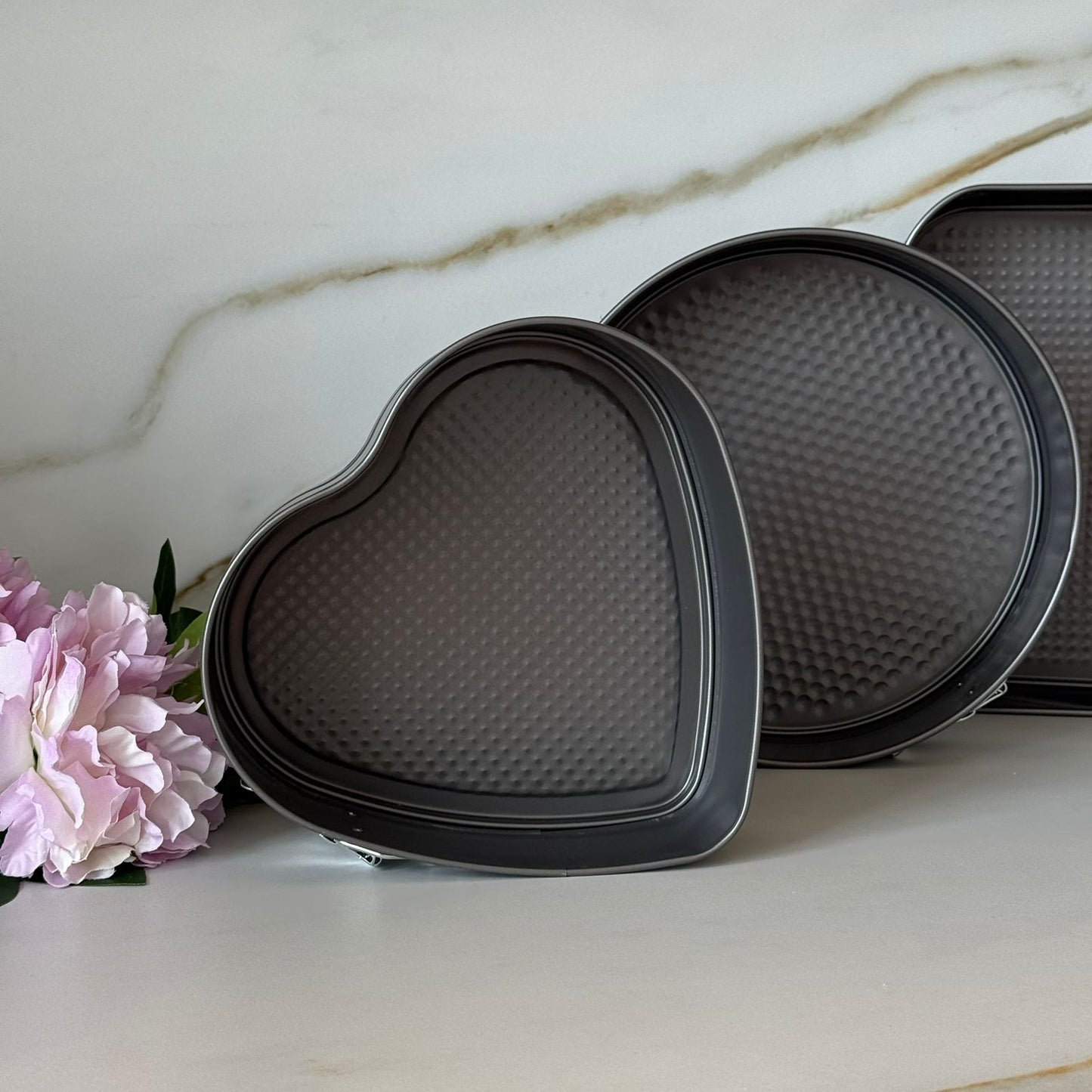 3-Pieces Non-Stick Springform Cake Pan Set – Heart, Round & Square Shapes