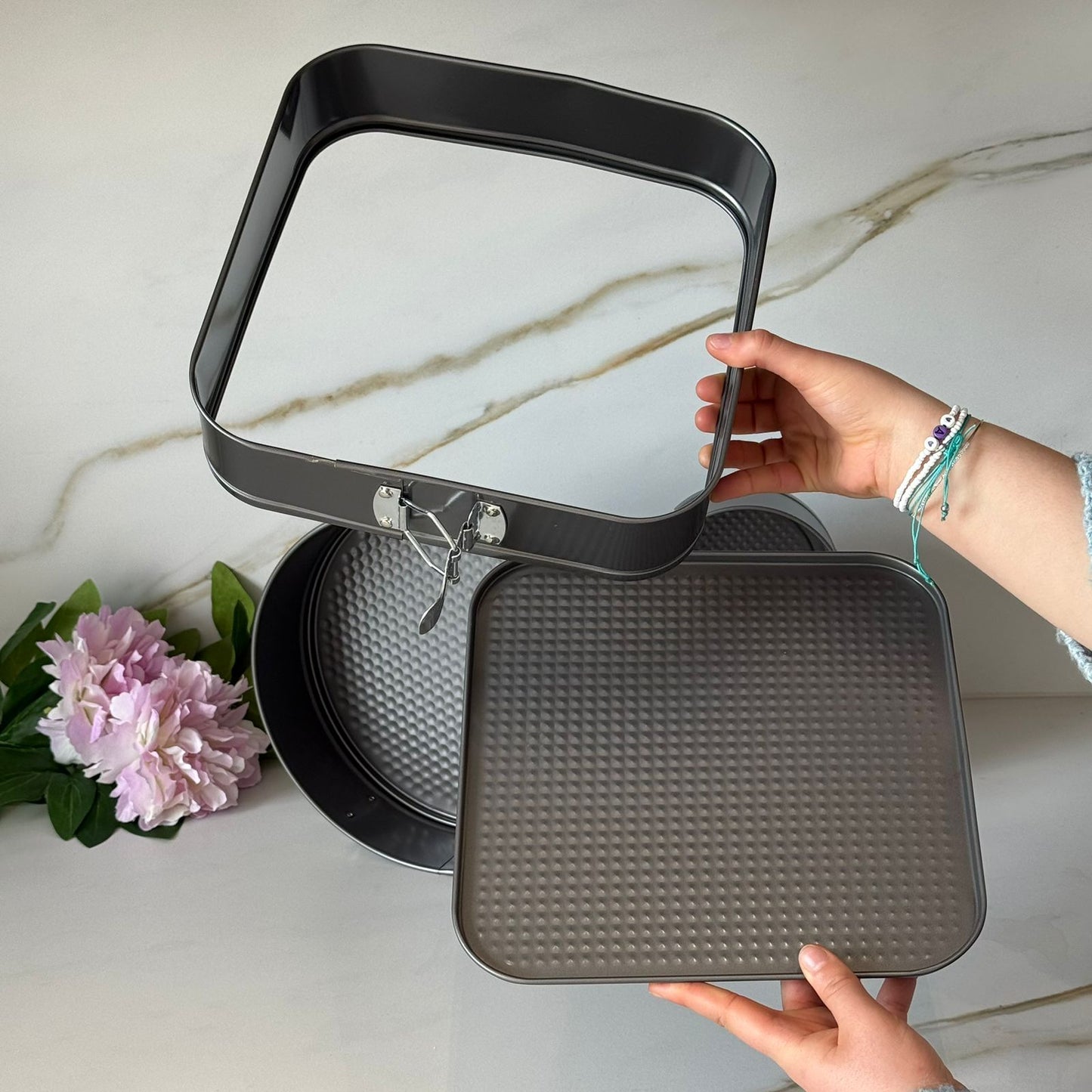 3-Pieces Non-Stick Springform Cake Pan Set – Heart, Round & Square Shapes