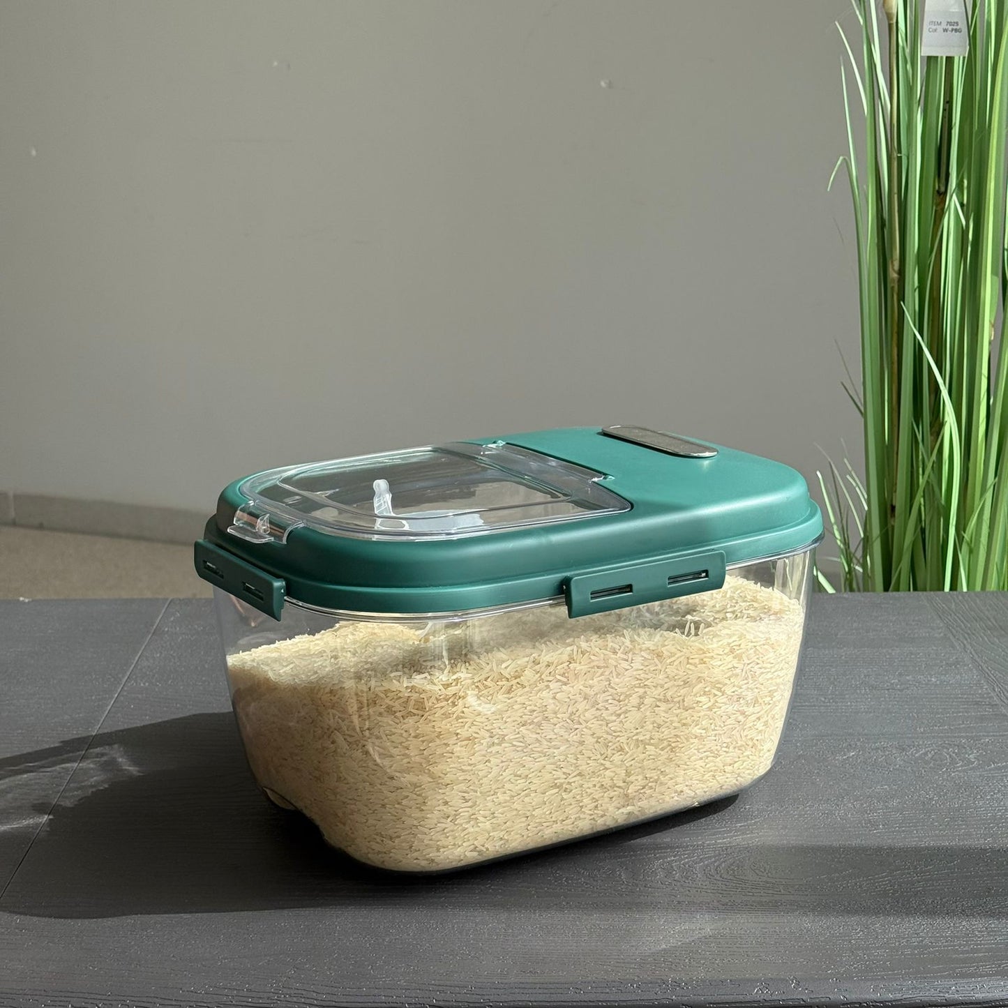Airtight Food Storage Container with Measuring Cup