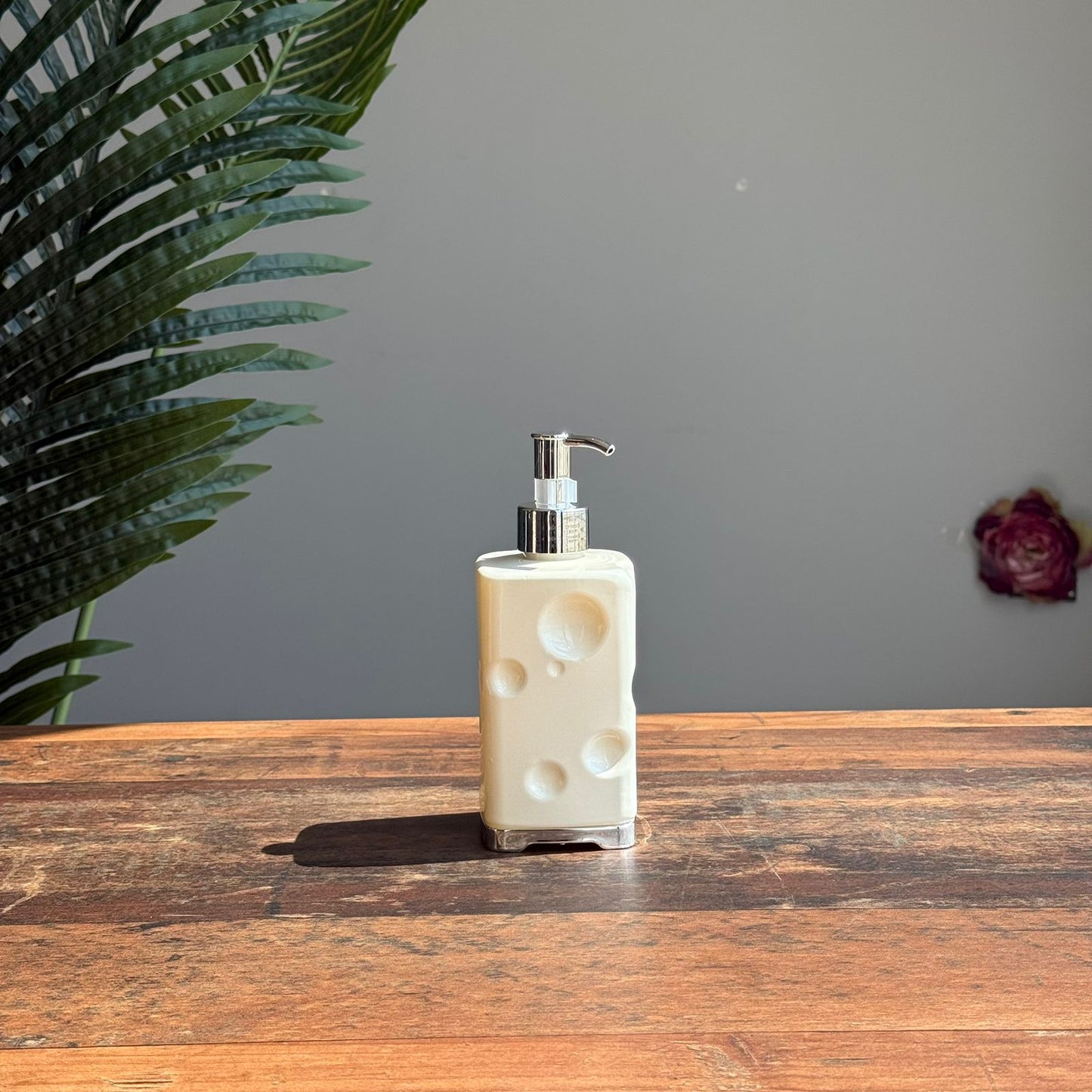 Luxury Decorative Soap Dispenser with Pump
