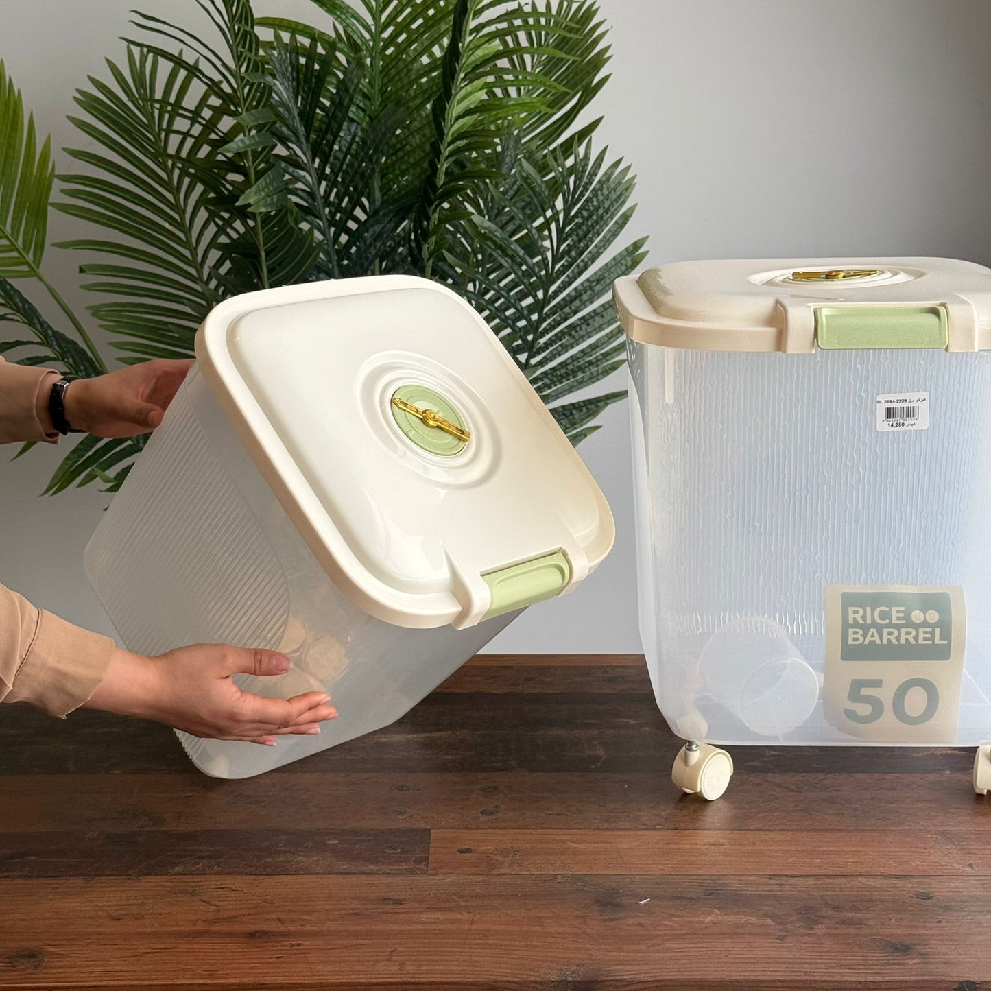Multi-Size Durable Food Storage Container with Dual Date Lid