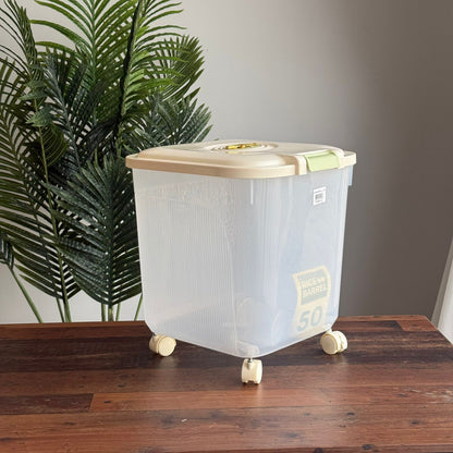 Multi-Size Durable Food Storage Container with Dual Date Lid