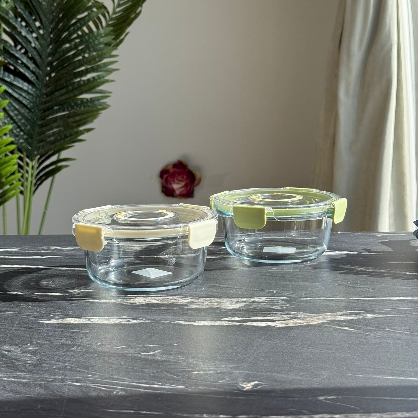 Modern Airtight Glass Food Storage Container with Dual Date Lid (Round)