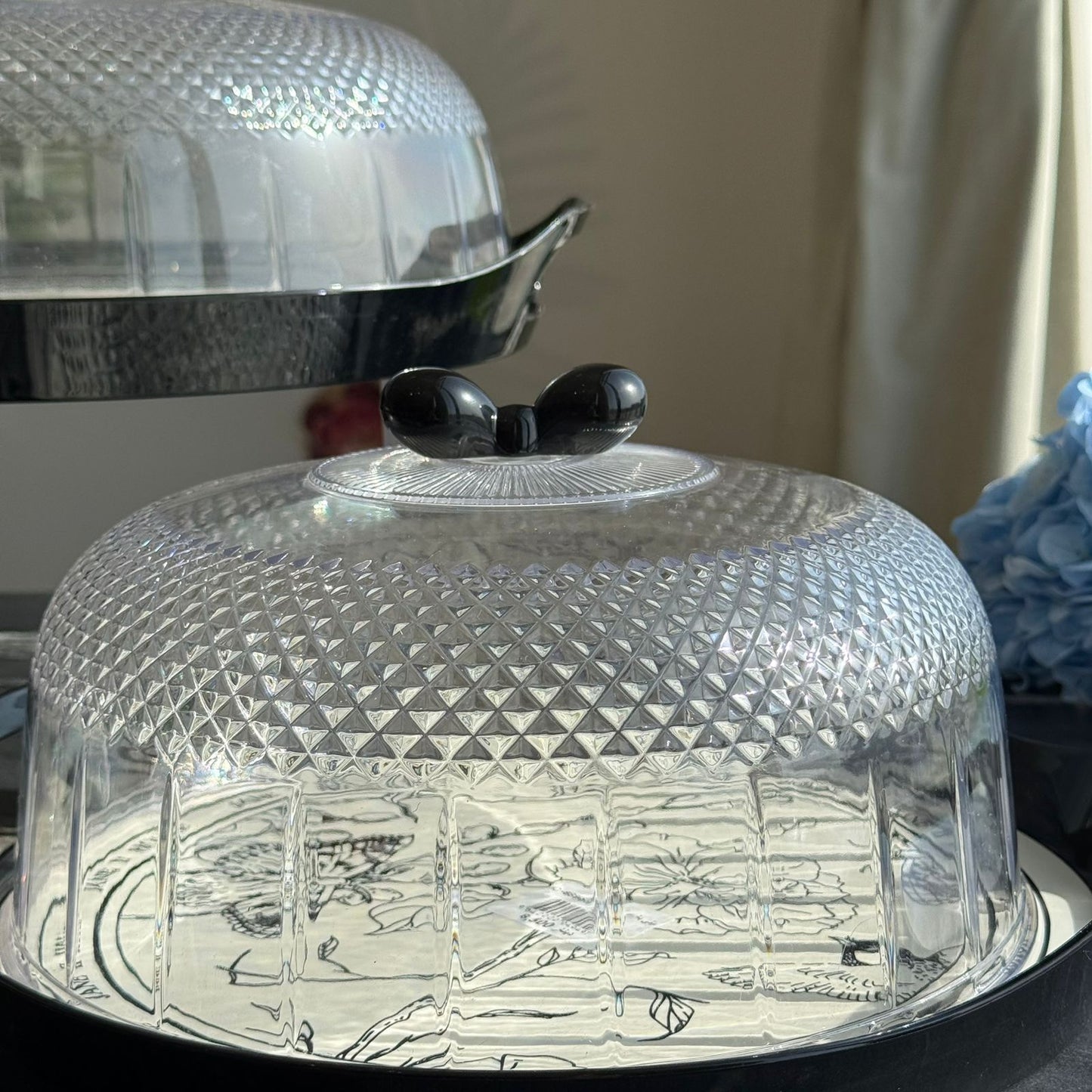 Modern Round Serving Container with Transparent Lid - 3 Sizes