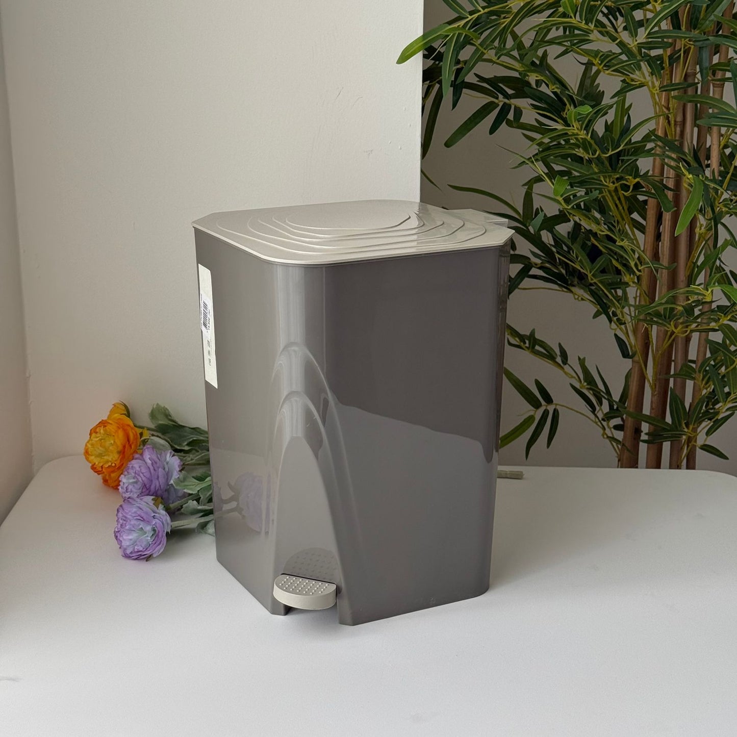 Modern Luxury Pedal Waste Bin