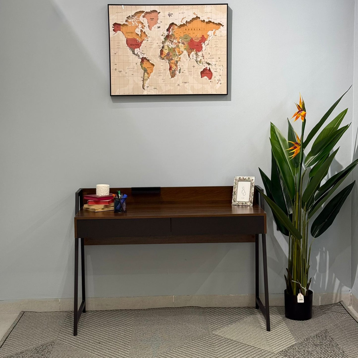 Modern Elegant Work Space Desk