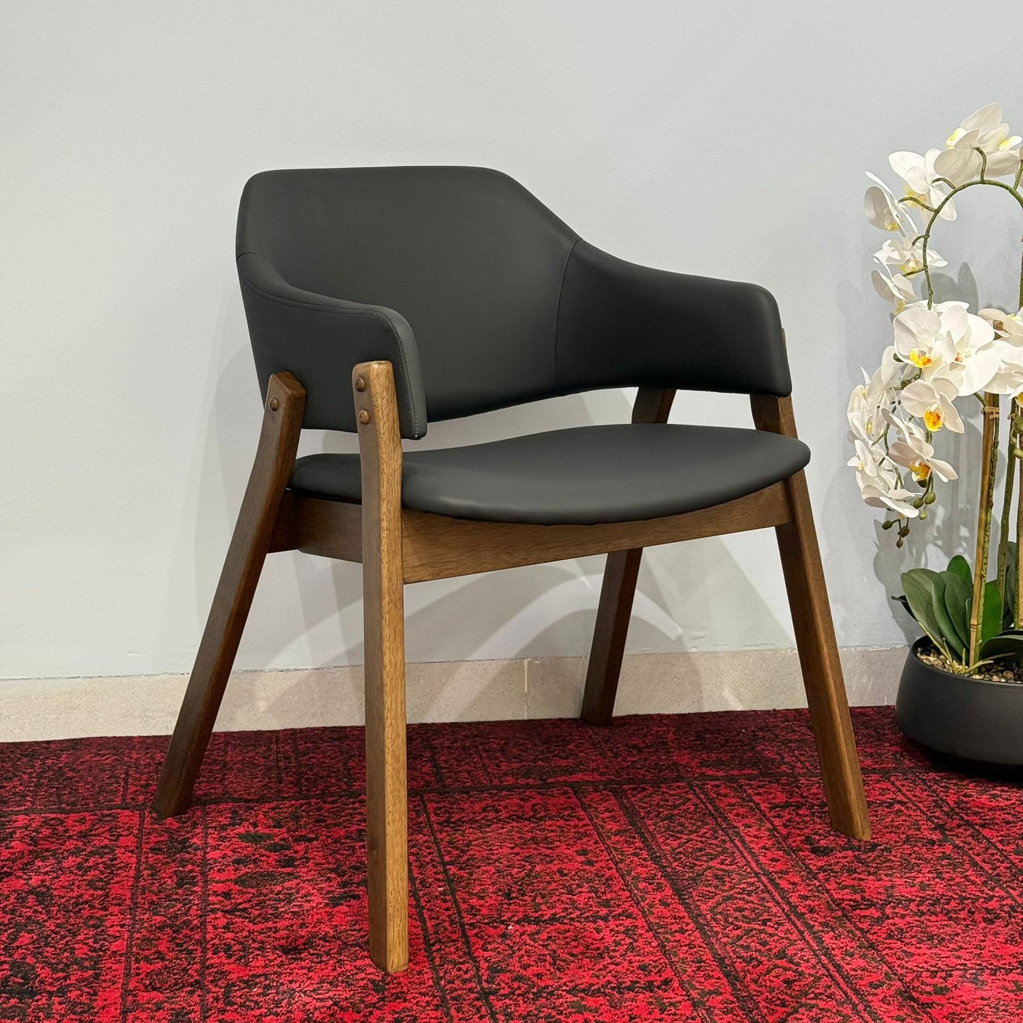 ELIZABETH - Modern Wooden Dining Chair with Cushioned Seat