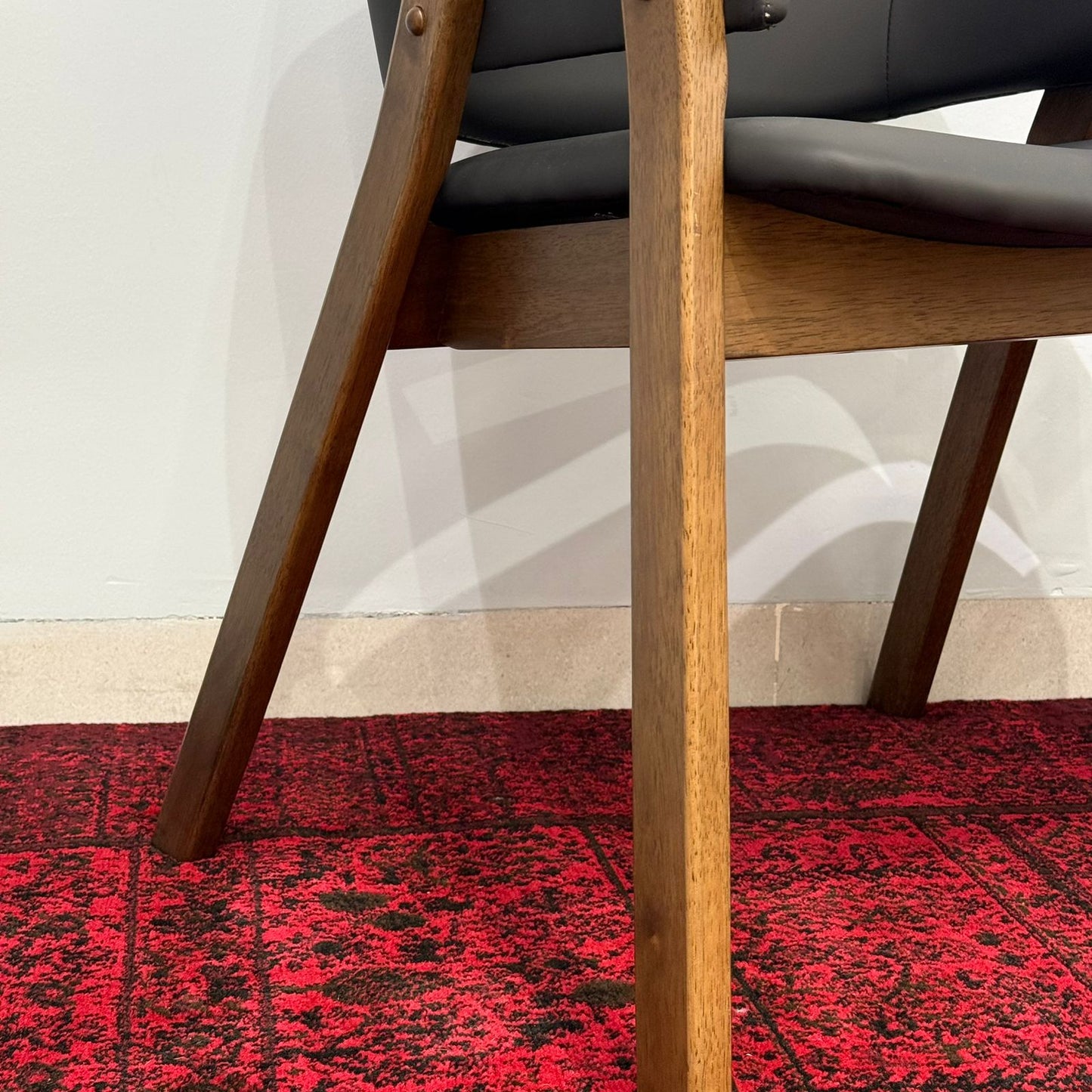 ELIZABETH - Modern Wooden Dining Chair with Cushioned Seat