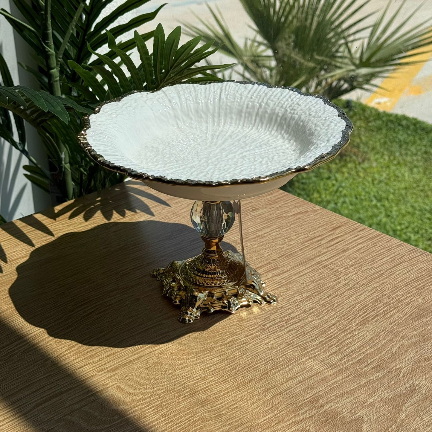 Elegant Luxury Serving Plates with Pedestal Base