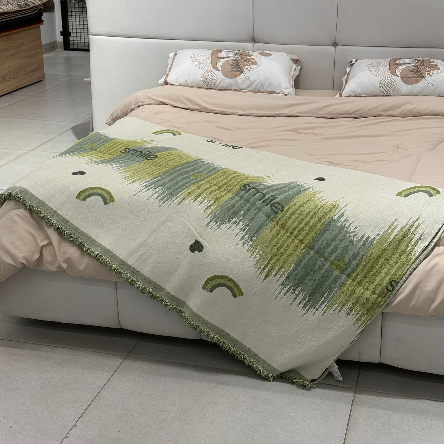Modern Abstract Throw Blanket for Bed, Sofa & Floor Seating