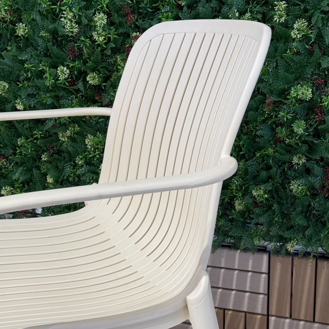 Arden DK-011F – Modern Outdoor Armchair