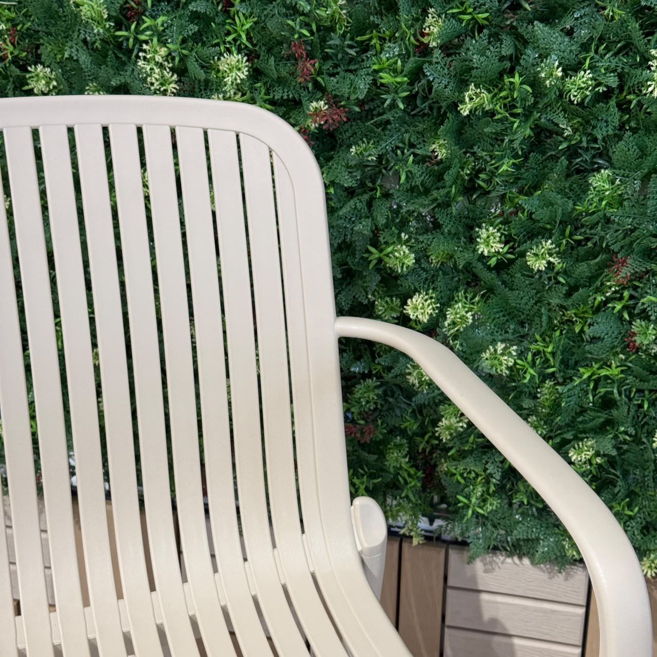 Arden DK-011F – Modern Outdoor Armchair
