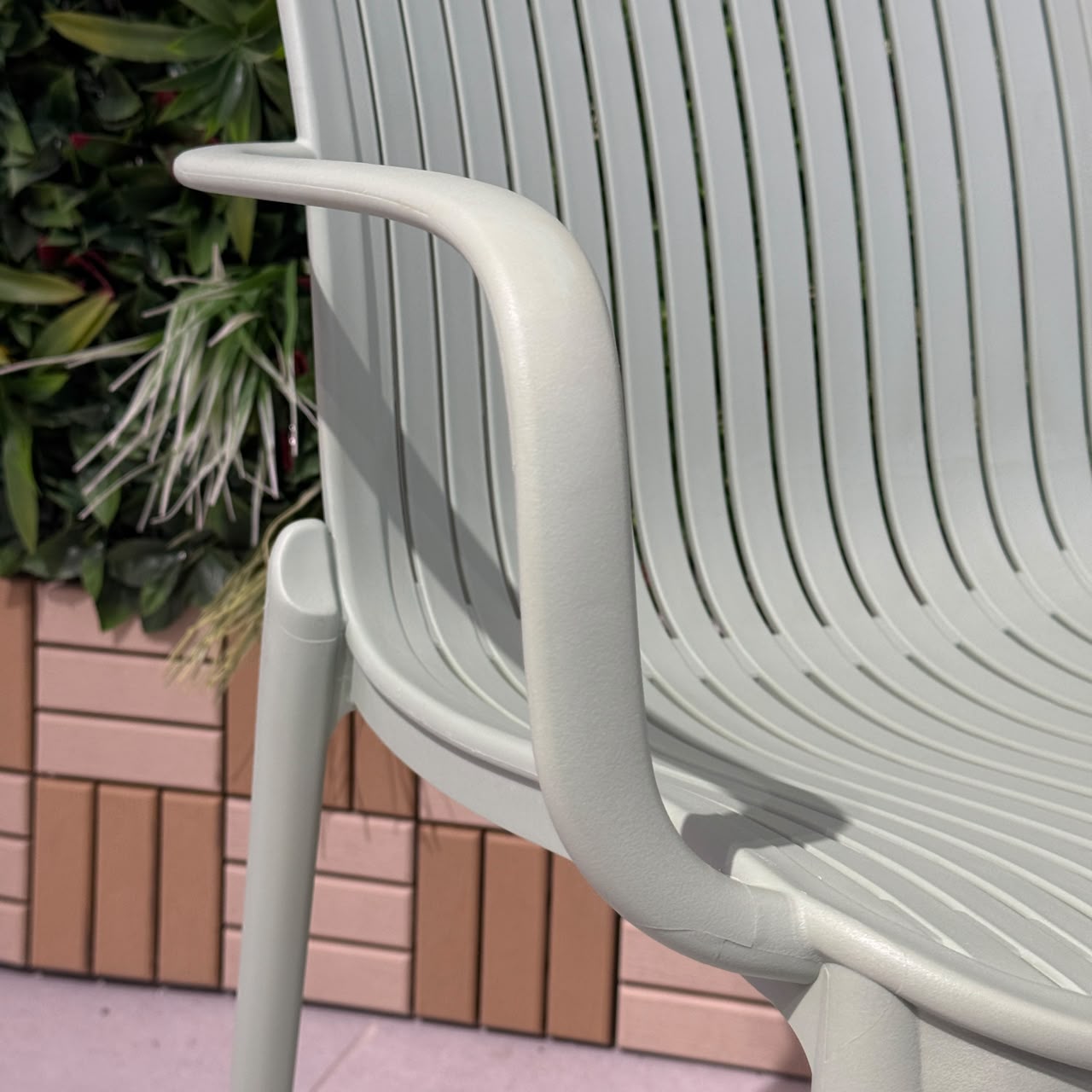 Arden DK-011F – Modern Outdoor Armchair