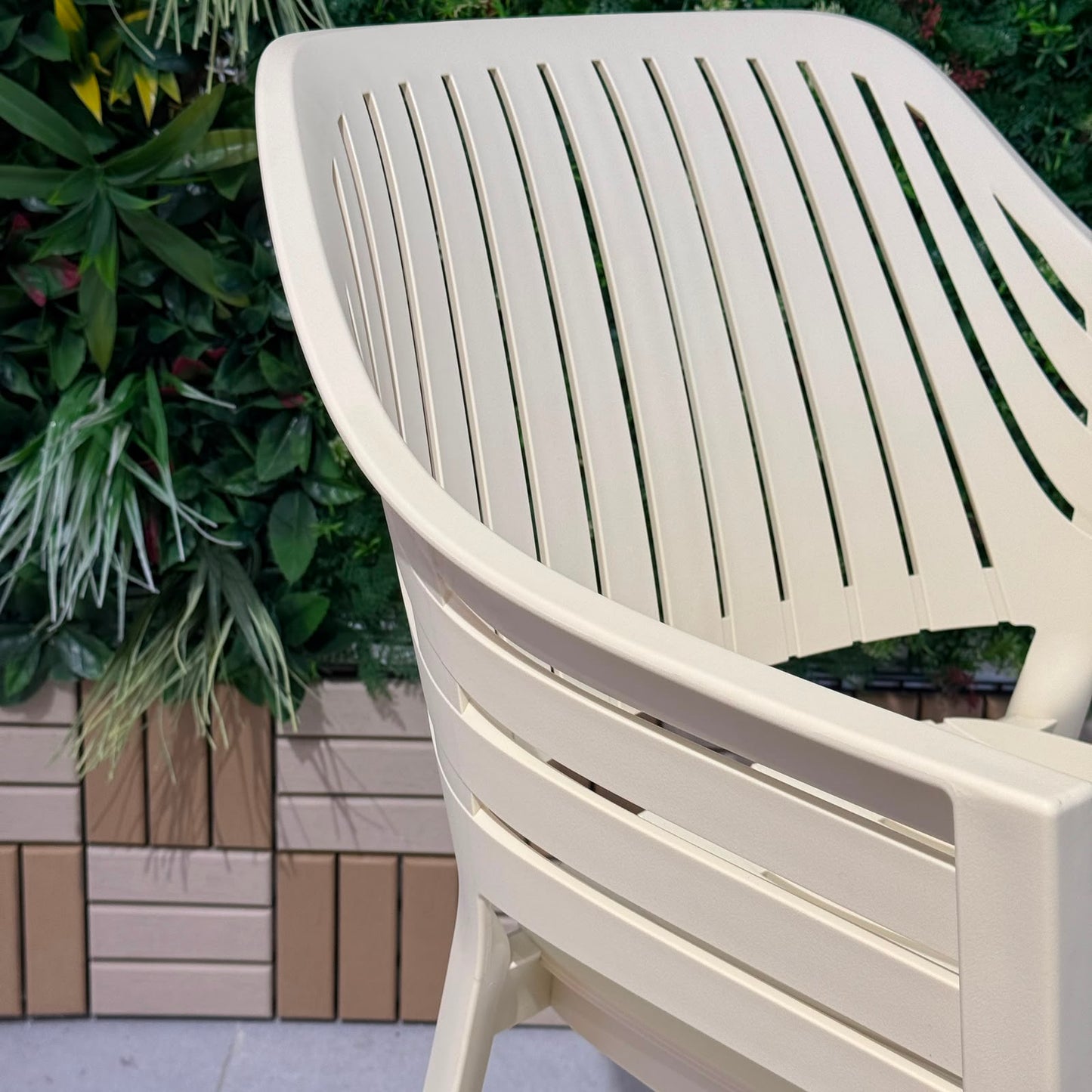 DK-010F – Modern Outdoor Armchair